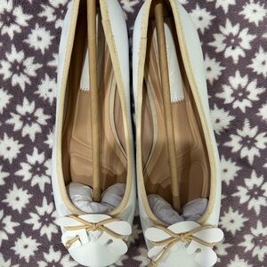 Franco Sarto White Flats with Bow Accent SZ 6.5 Never Worn.